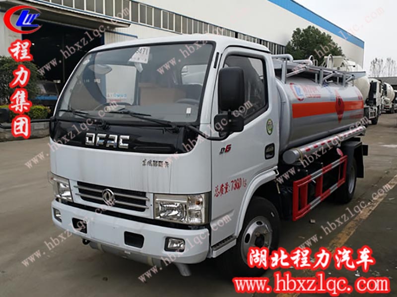 程力專(zhuān)用汽車(chē)股份有限公司教你怎么維護油罐車(chē)制動(dòng)器